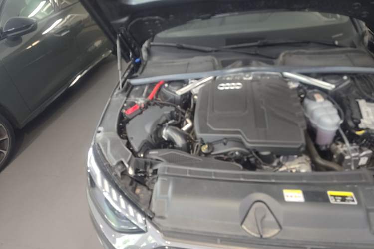 Used Audi A4L 2024 40 TFSI quattro RS Performance Package Engine Bay Right