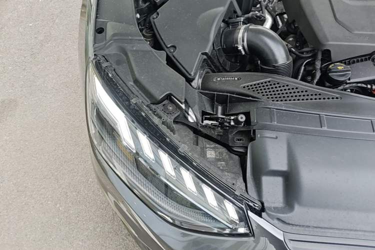 Used Audi A4L 2024 40 TFSI quattro RS Performance Package Engine Bay Right