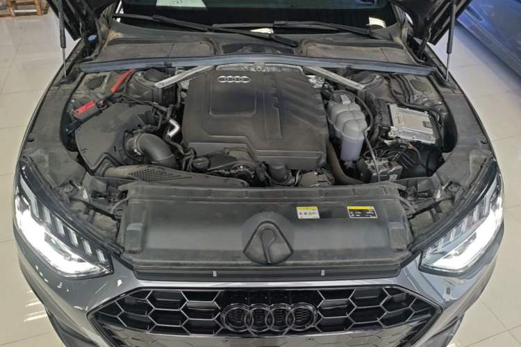 Used Audi A4L 2024 40 TFSI Luxury Dynamic Edition Engine Bay