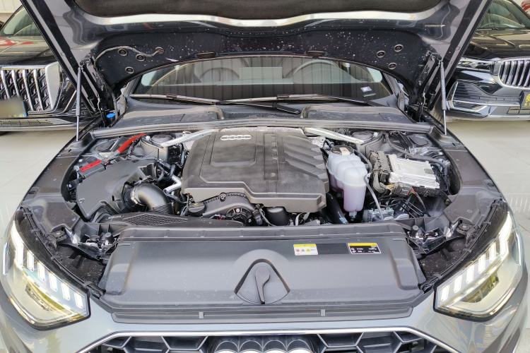 Used Audi A4L 2024 40 TFSI Fashion Dynamic Model Engine Bay