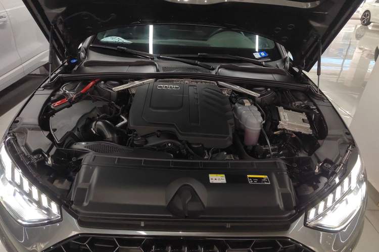 Used Audi A4L 2024 40 TFSI quattro RS Performance Package Engine Bay