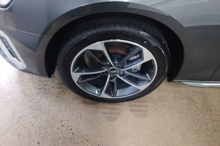 Used Audi A4L 2024 40 TFSI Fashion Dynamic Model Exterior 4