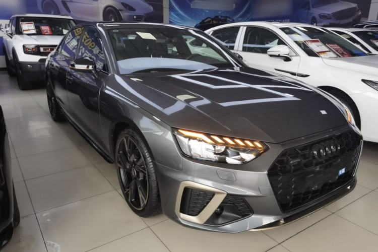 Used Audi A4L 2024 40 TFSI quattro RS Performance Package Front Right 45 Deg