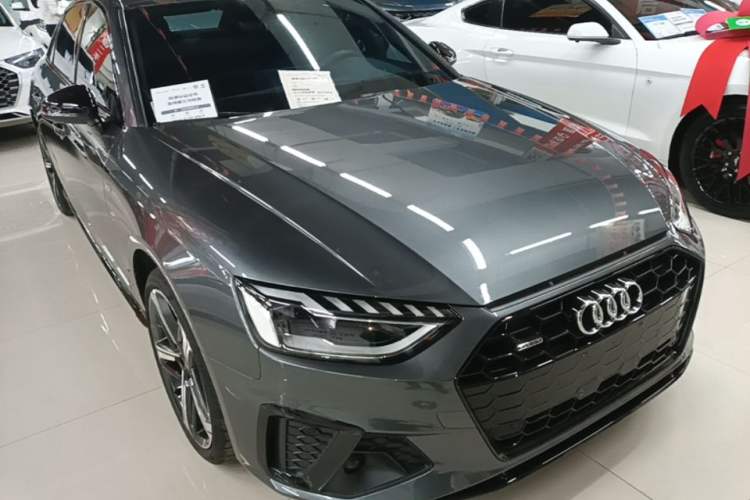 Used Audi A4L 2024 40 TFSI Luxury Dynamic Edition Front Right 45 Deg