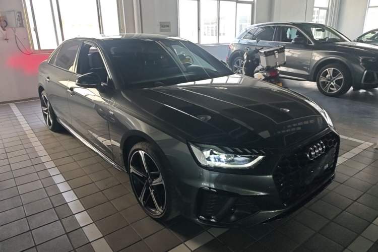 Used Audi A4L 2024 40 TFSI Luxury Dynamic Edition Front Right 45 Deg