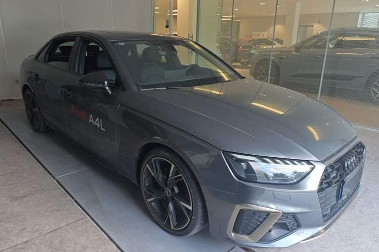 Used Audi A4L 2024 40 TFSI quattro RS Performance Package Front Right 45 Deg