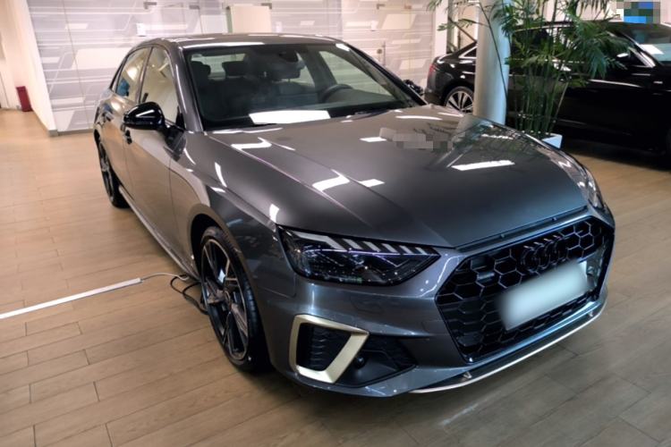 Used Audi A4L 2024 40 TFSI quattro RS Performance Package Front Right 45 Deg