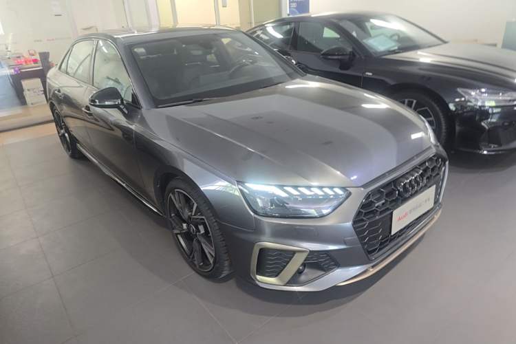 Used Audi A4L 2024 40 TFSI quattro RS Performance Package Front Right 45 Deg