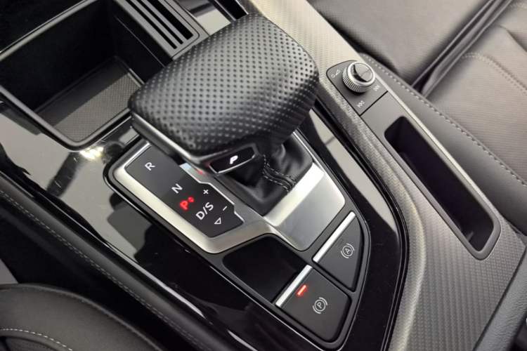 Used Audi A4L 2024 40 TFSI quattro RS Performance Package Gear Lever