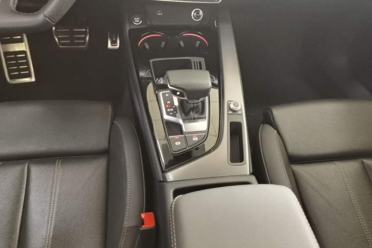 Used Audi A4L 2024 40 TFSI quattro RS Performance Package Gear Lever