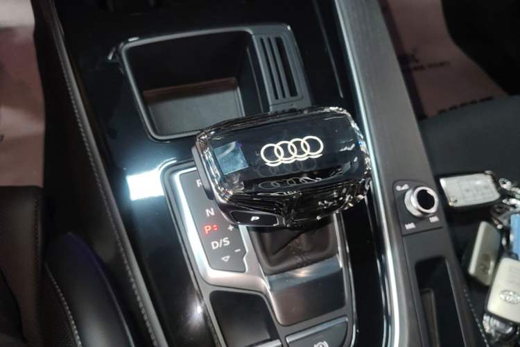Used Audi A4L 2024 40 TFSI Luxury Dynamic Edition Gear Lever