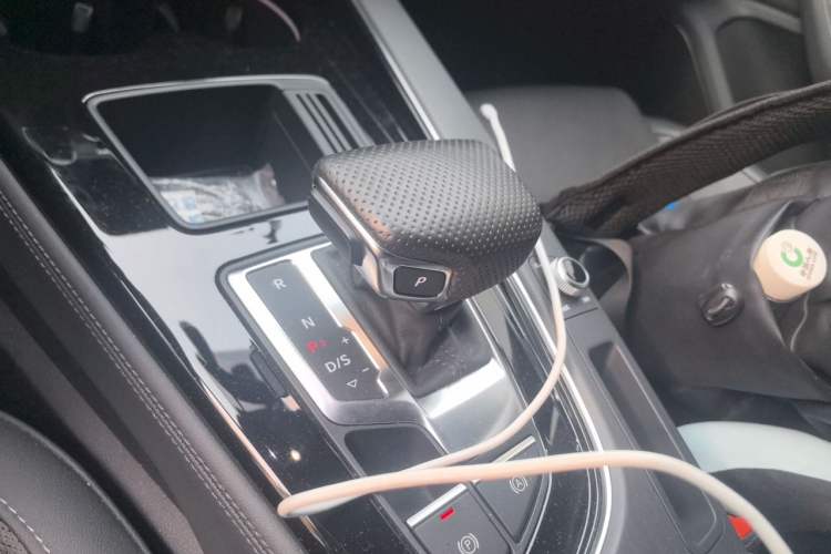 Used Audi A4L 2024 40 TFSI Luxury Dynamic Edition Gear Lever