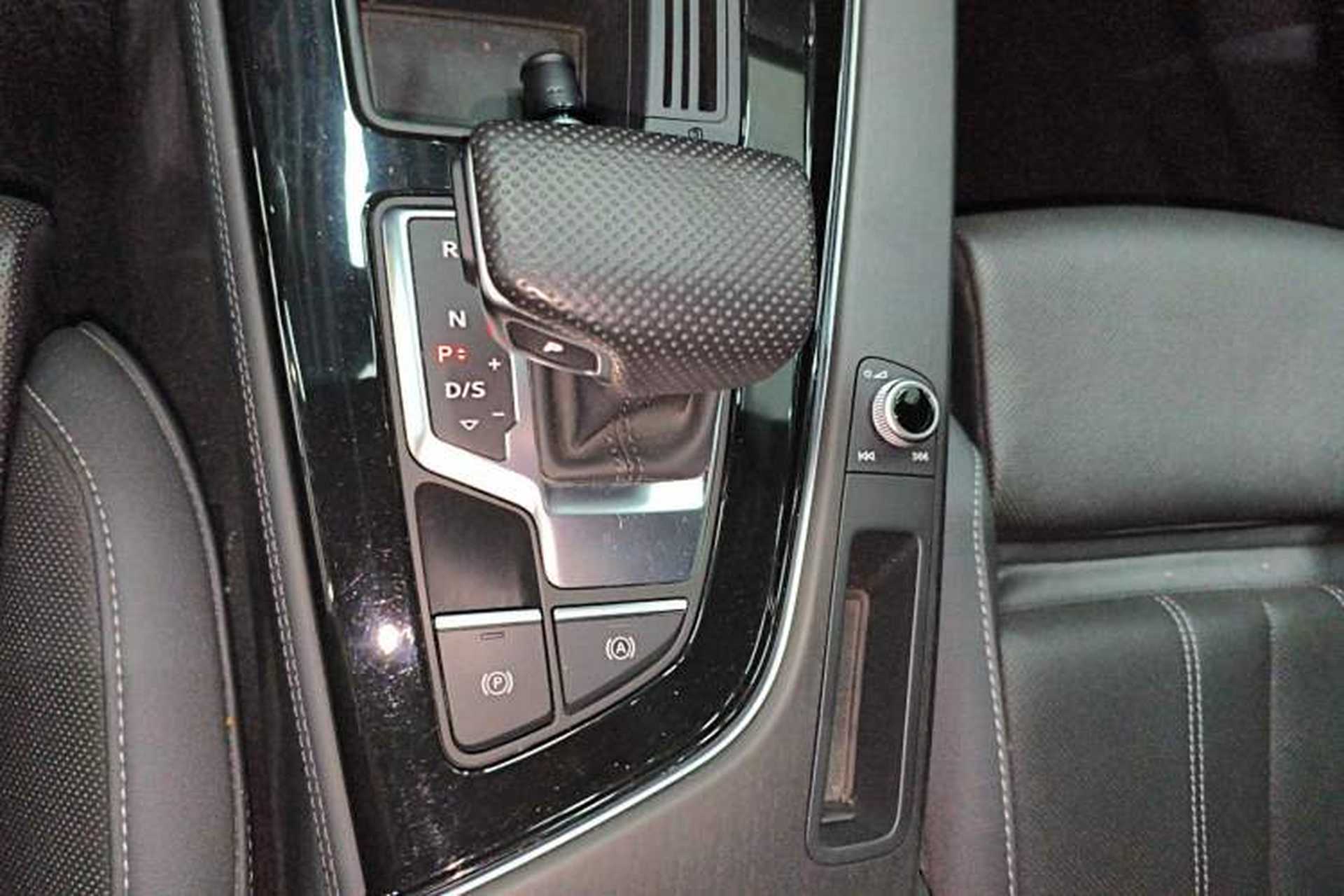 Used Audi A4L 2024 40 TFSI Luxury Dynamic Edition Gear Lever