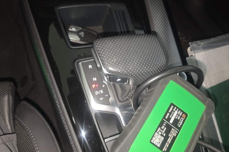 Used Audi A4L 2024 40 TFSI quattro RS Performance Package Gear Lever