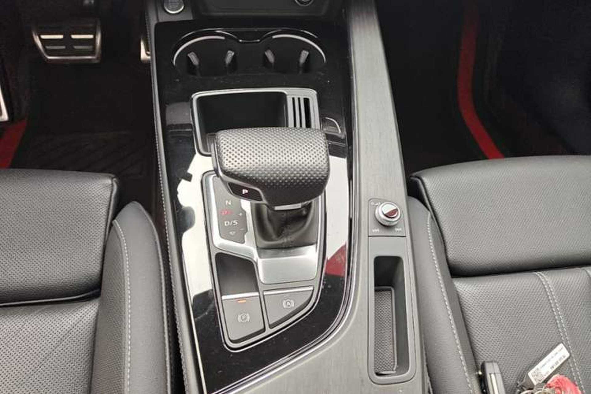 Used Audi A4L 2024 40 TFSI Luxury Dynamic Edition (Starry Night Version) Gear Lever
