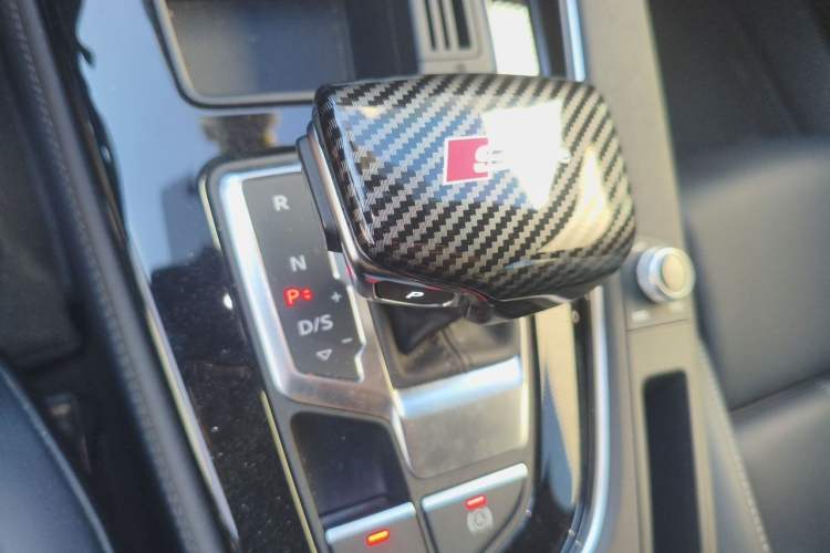 Used Audi A4L 2024 40 TFSI Luxury Dynamic Edition Gear Lever