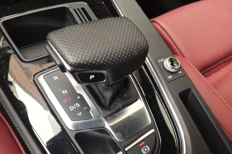Used Audi A4L 2024 40 TFSI Luxury Dynamic Edition Gear Lever