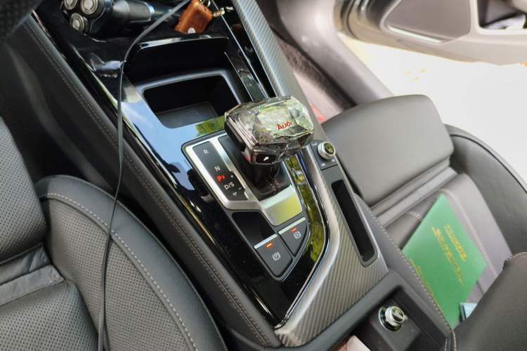 Used Audi A4L 2024 40 TFSI quattro RS Performance Package Gear Lever