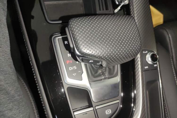 Used Audi A4L 2024 40 TFSI quattro RS Performance Package Gear Lever