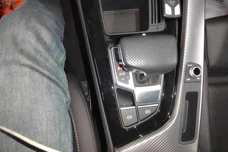 Used Audi A4L 2024 40 TFSI quattro RS Performance Package Gear Lever