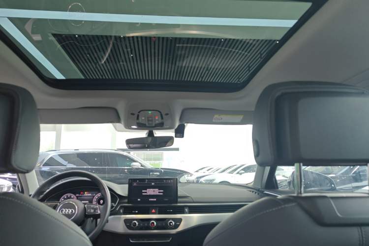 Used Audi A4L 2024 40 TFSI Fashion Dynamic Model Headliner