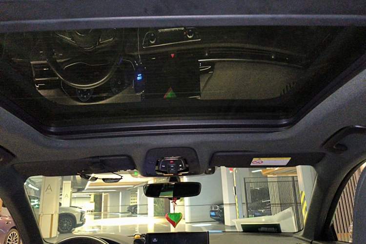 Used Audi A4L 2024 40 TFSI Luxury Dynamic Edition Headliner