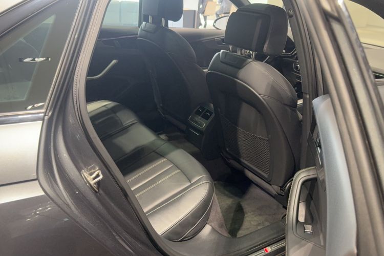 Used Audi A4L 2024 40 TFSI quattro RS Performance Package Interior 1