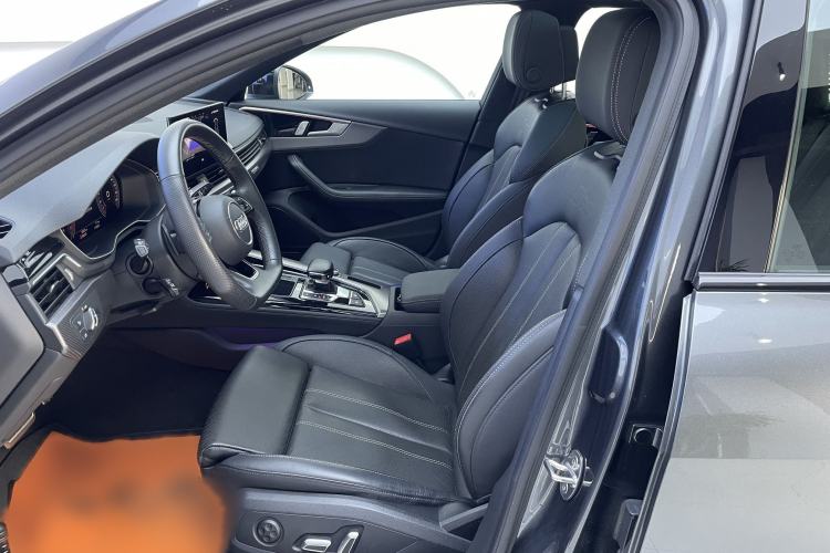 Used Audi A4L 2024 40 TFSI quattro RS Performance Package Interior 1