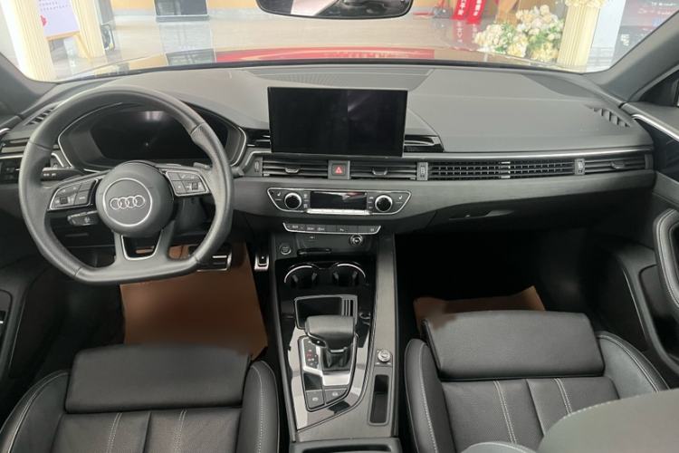 Used Audi A4L 2024 40 TFSI Luxury Dynamic Edition Interior 1