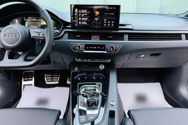 Used Audi A4L 2024 40 TFSI Luxury Dynamic Edition Interior 1