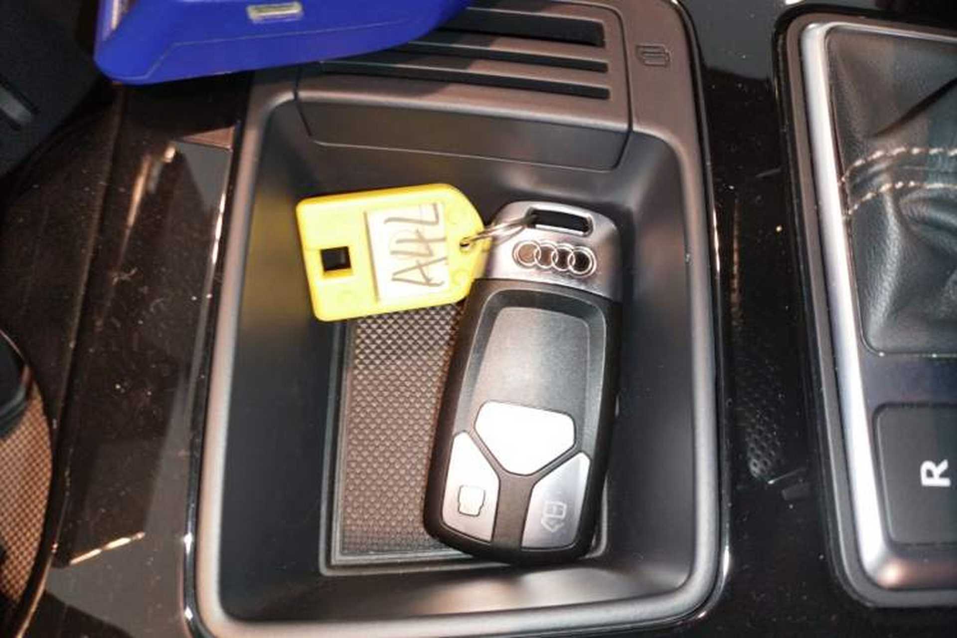 Used Audi A4L 2024 40 TFSI quattro RS Performance Package Interior 1