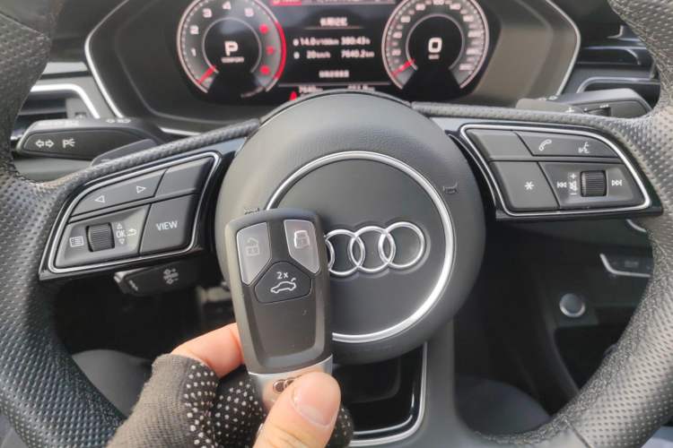 Used Audi A4L 2024 40 TFSI Luxury Dynamic Edition Interior 1