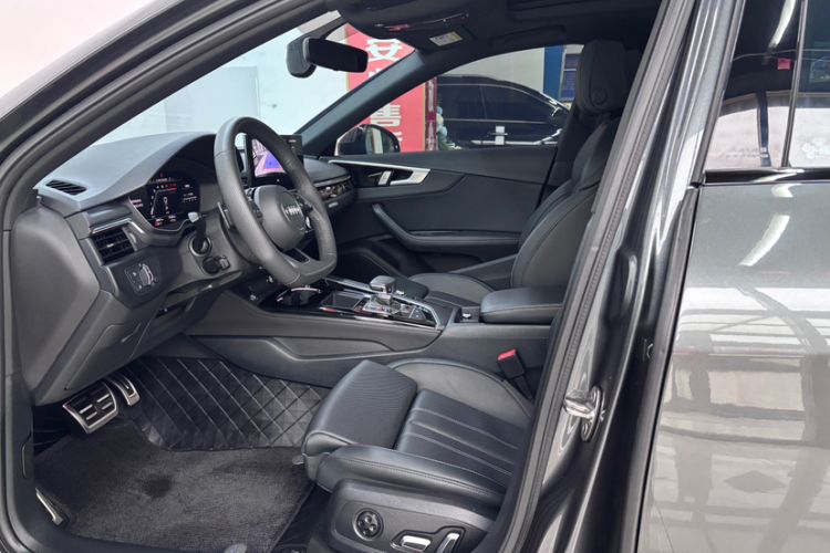 Used Audi A4L 2024 40 TFSI Luxury Dynamic Edition Interior 1