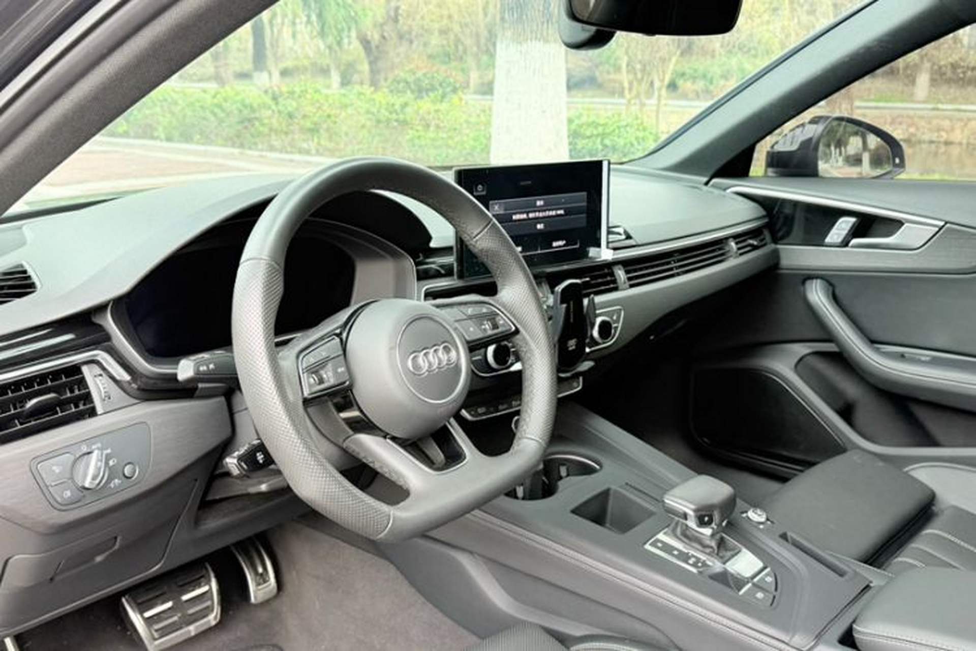Used Audi A4L 2024 40 TFSI Luxury Dynamic Edition Interior 11