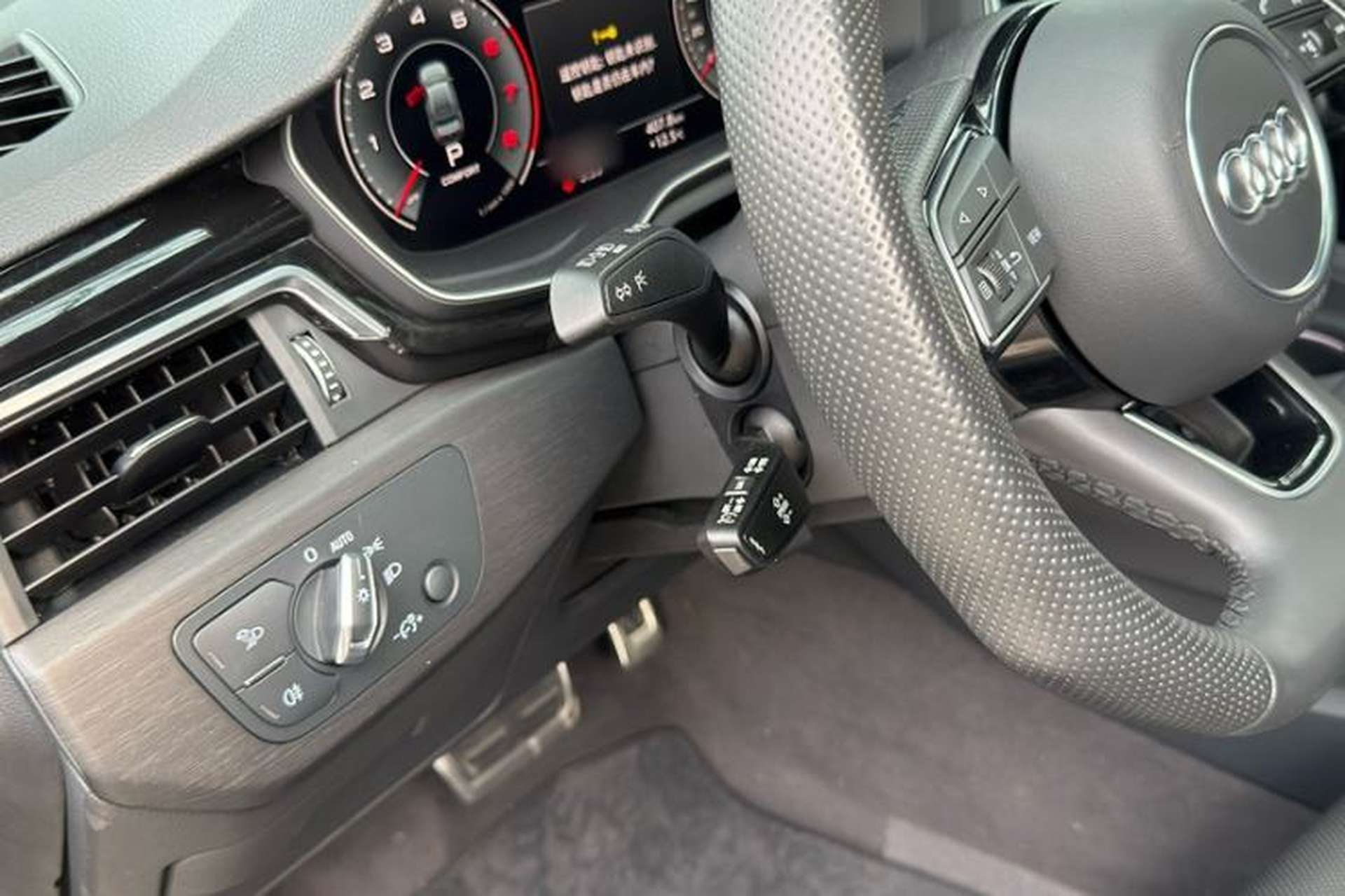 Used Audi A4L 2024 40 TFSI Luxury Dynamic Edition Interior 12