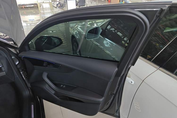 Used Audi A4L 2024 40 TFSI Luxury Dynamic Edition Interior 2