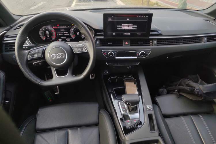 Used Audi A4L 2024 40 TFSI Luxury Dynamic Edition Interior 2