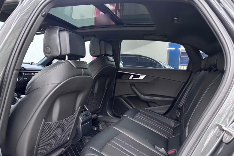 Used Audi A4L 2024 40 TFSI Luxury Dynamic Edition Interior 2