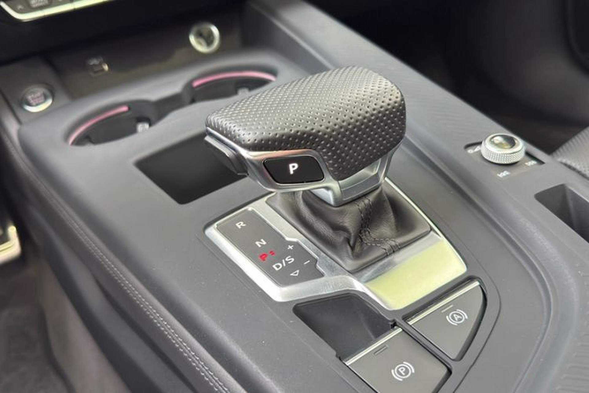 Used Audi A4L 2024 40 TFSI Luxury Dynamic Edition Interior 3