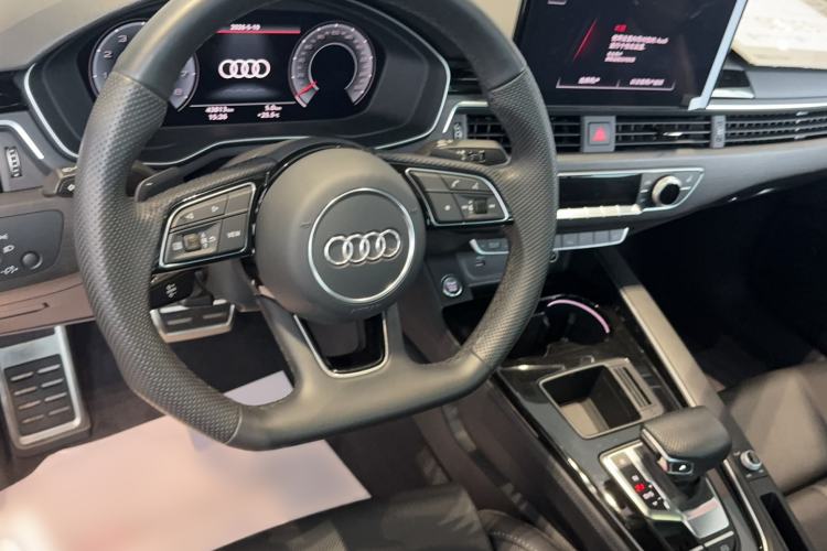 Used Audi A4L 2024 40 TFSI Luxury Dynamic Edition Interior 3