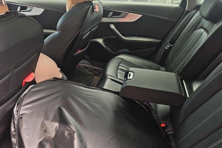 Used Audi A4L 2024 40 TFSI Fashion Dynamic Model Interior 4