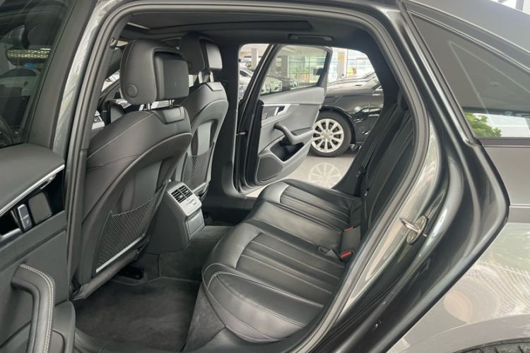 Used Audi A4L 2024 40 TFSI Luxury Dynamic Edition Interior 6