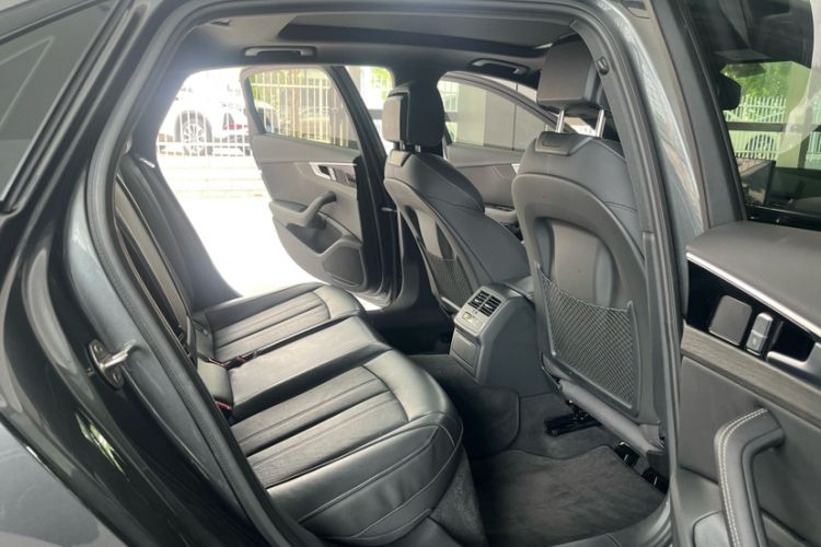 Used Audi A4L 2024 40 TFSI Luxury Dynamic Edition Interior 8