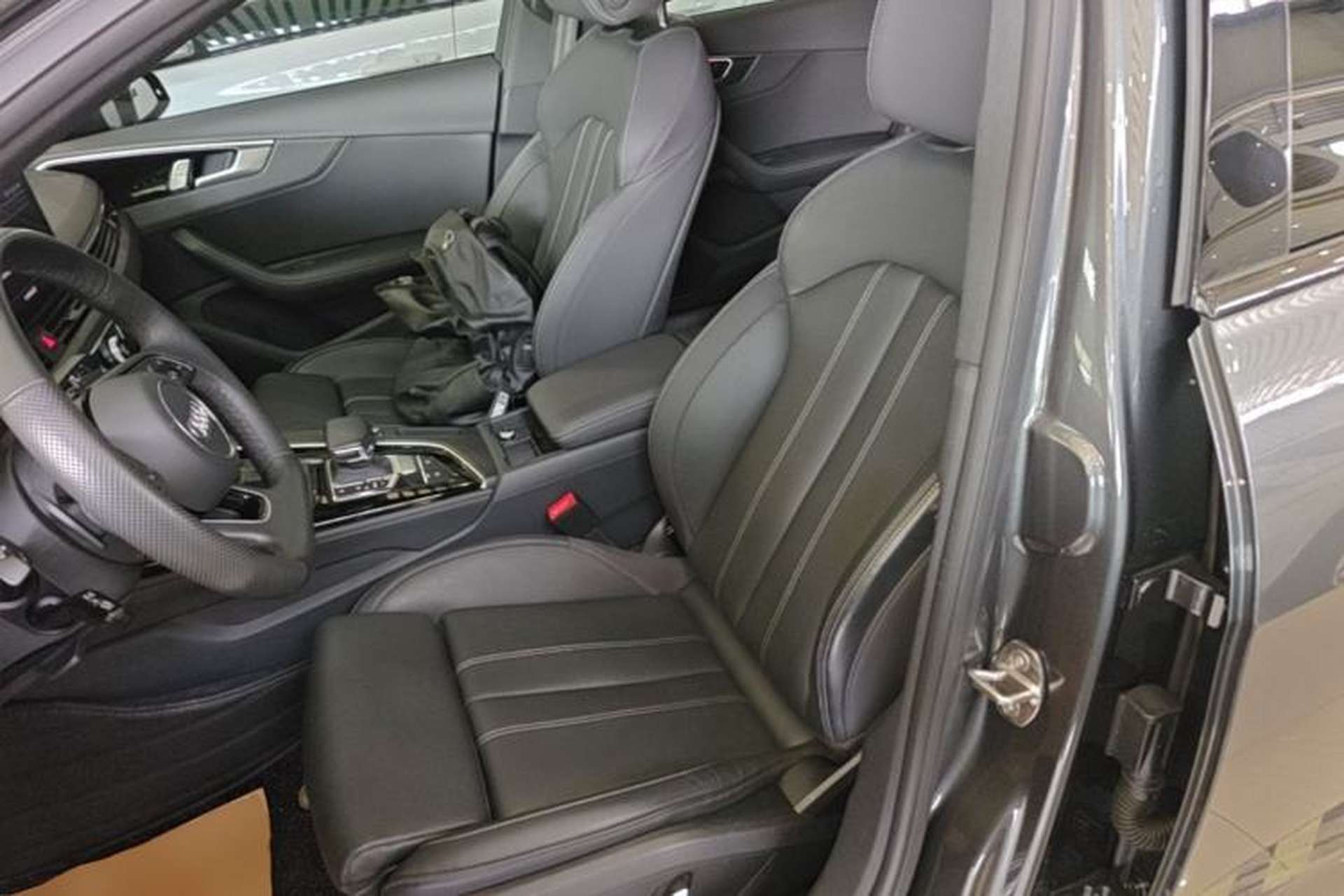 Used Audi A4L 2024 40 TFSI Luxury Dynamic Edition Left Front Seat