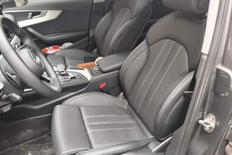 Used Audi A4L 2024 40 TFSI Fashion Dynamic Model Left Front Seat