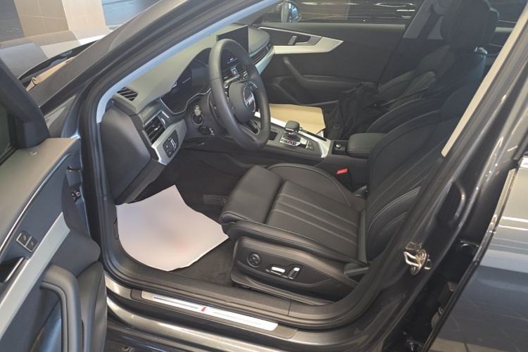 Used Audi A4L 2024 40 TFSI Fashion Dynamic Model Left Front Seat