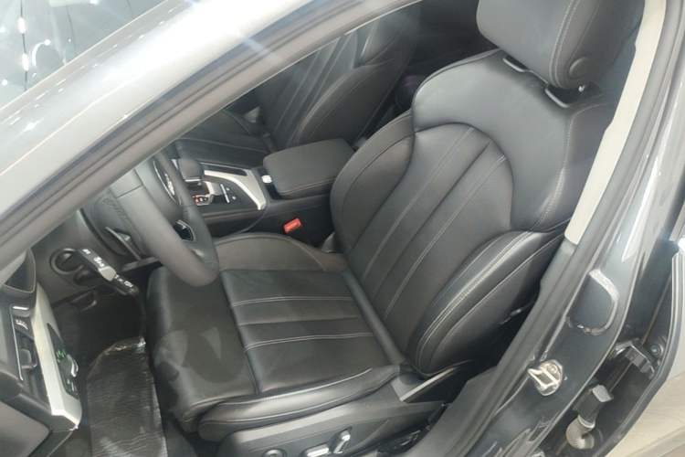 Used Audi A4L 2024 40 TFSI Fashion Dynamic Model Left Front Seat