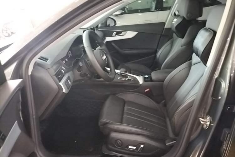 Used Audi A4L 2024 40 TFSI Fashion Dynamic Model Left Front Seat