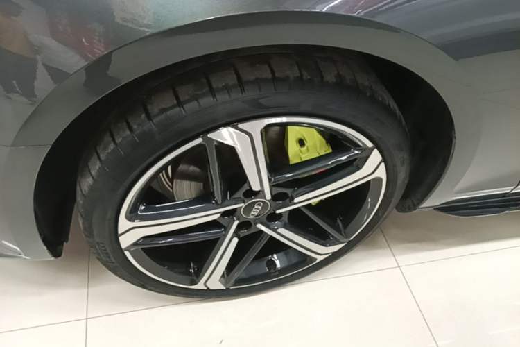 Used Audi A4L 2024 40 TFSI Luxury Dynamic Edition Left Front Wheel Hub