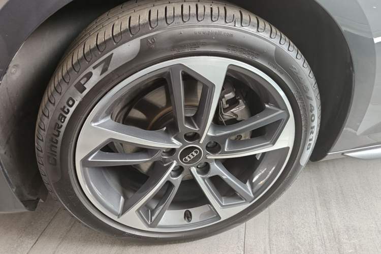Used Audi A4L 2024 40 TFSI Fashion Dynamic Model Left Front Wheel Hub